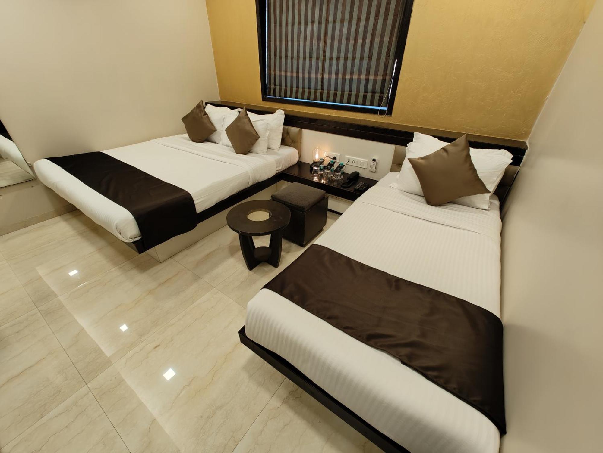 The Majlis Hotel - Colaba Mumbai Eksteriør bilde