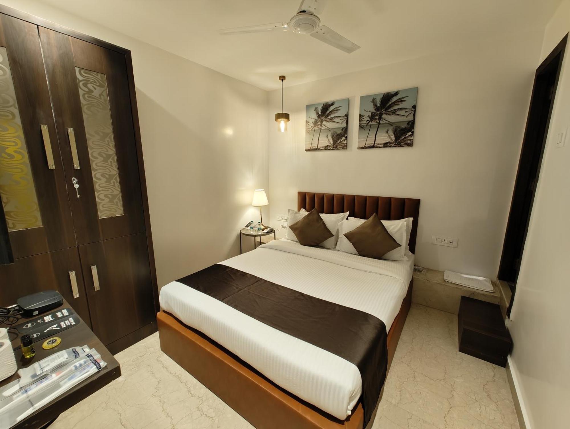 The Majlis Hotel - Colaba Mumbai Eksteriør bilde