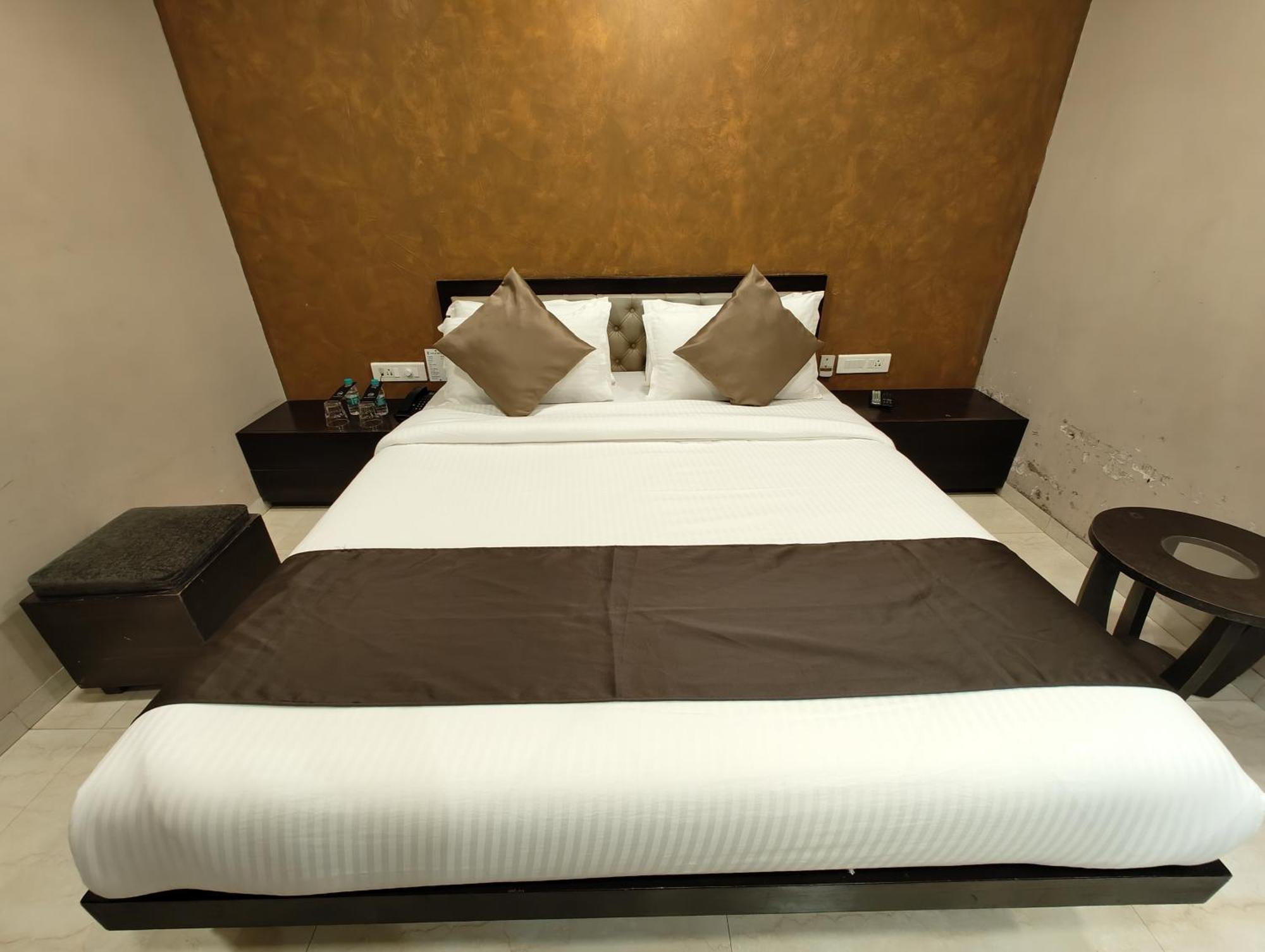 The Majlis Hotel - Colaba Mumbai Eksteriør bilde