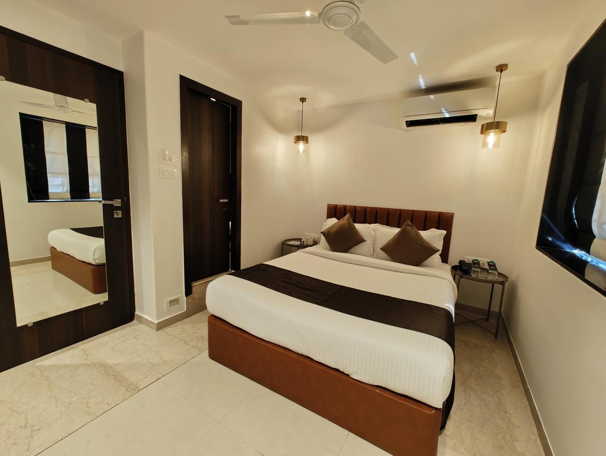 The Majlis Hotel - Colaba Mumbai Eksteriør bilde