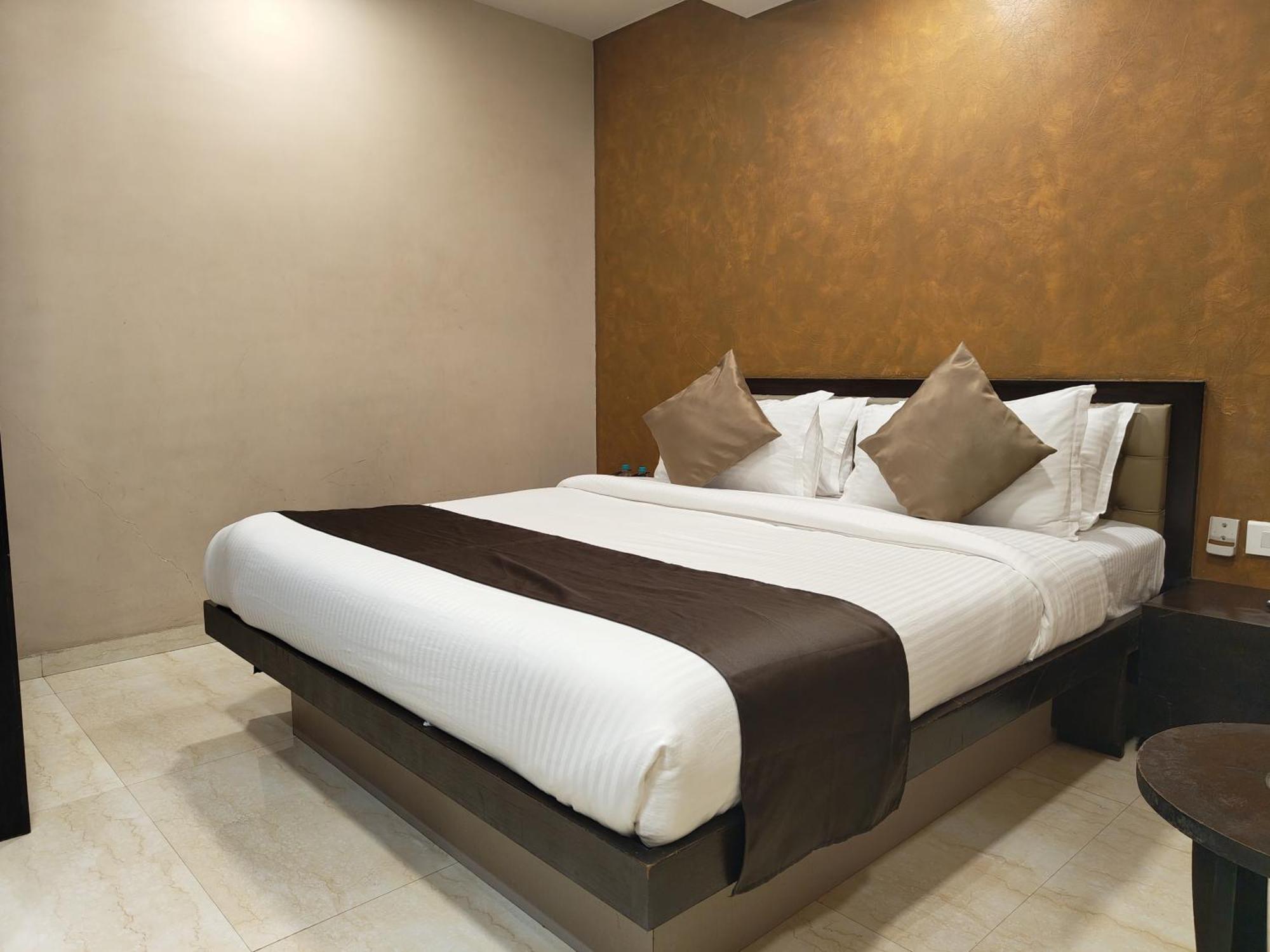 The Majlis Hotel - Colaba Mumbai Eksteriør bilde