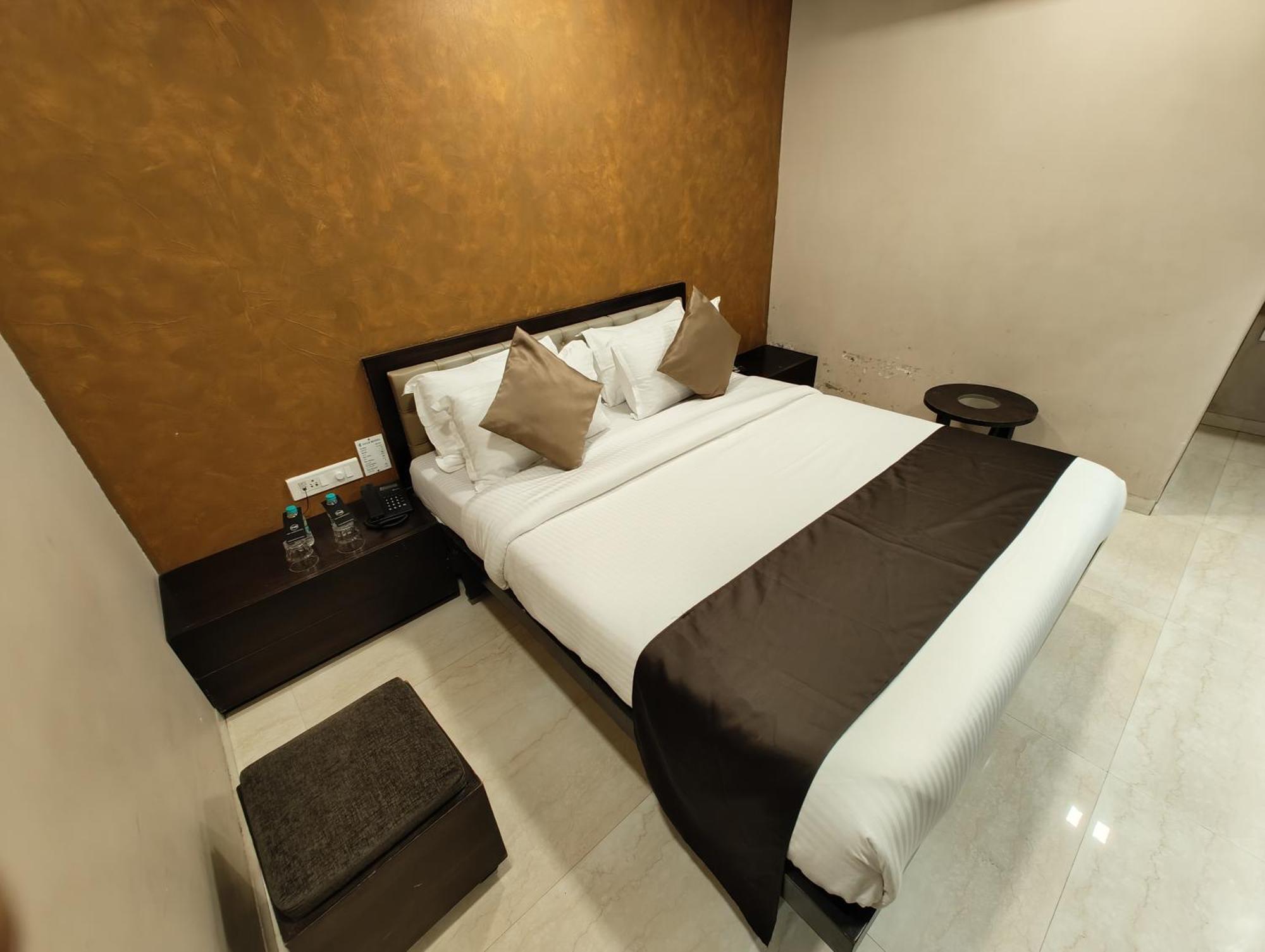 The Majlis Hotel - Colaba Mumbai Eksteriør bilde
