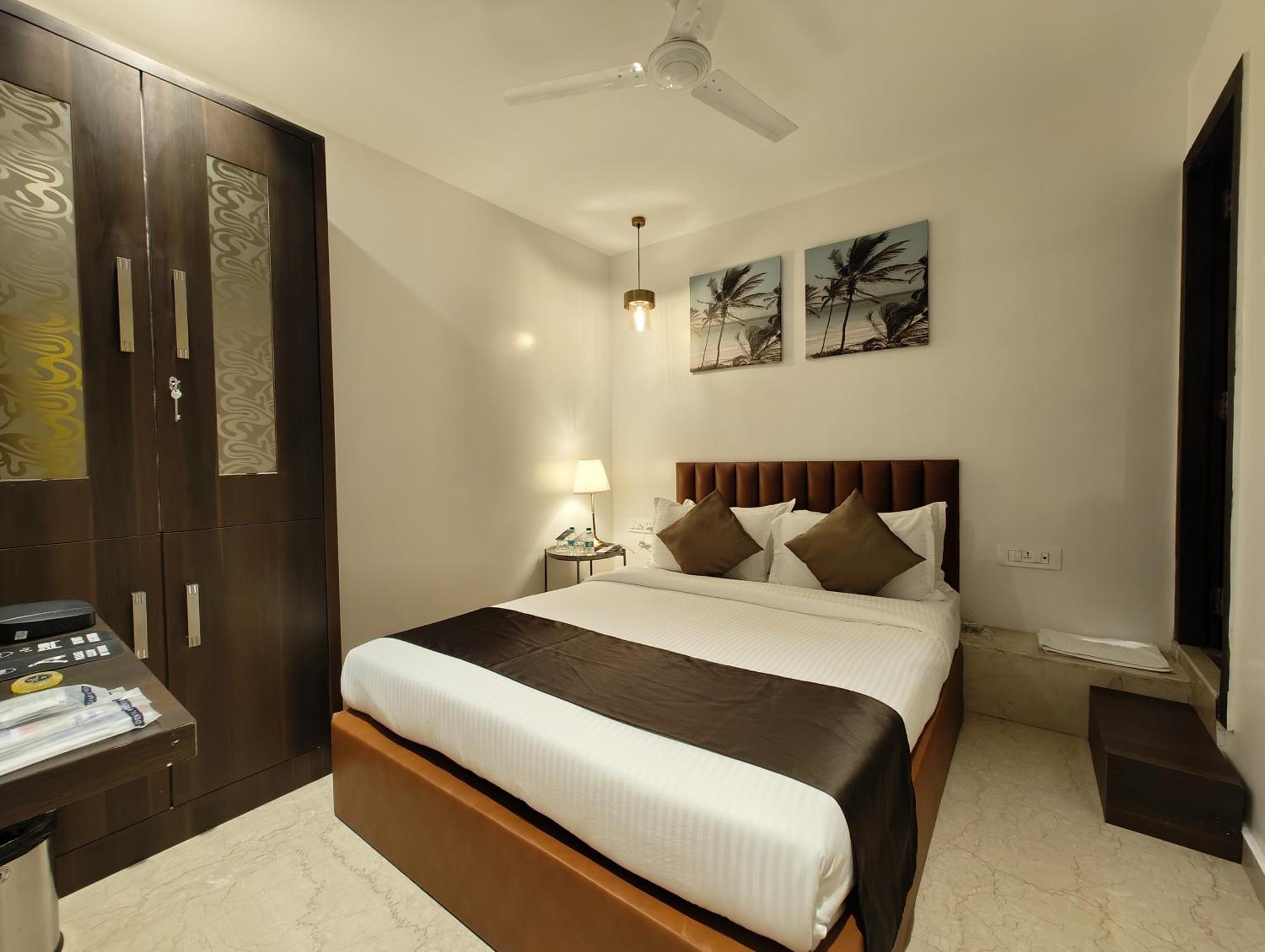 The Majlis Hotel - Colaba Mumbai Eksteriør bilde