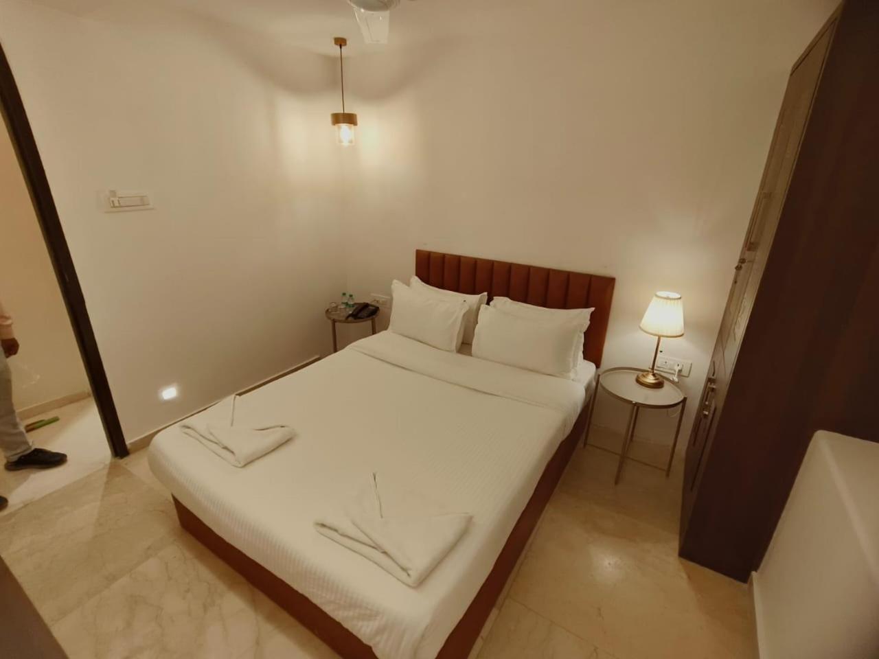 The Majlis Hotel - Colaba Mumbai Eksteriør bilde